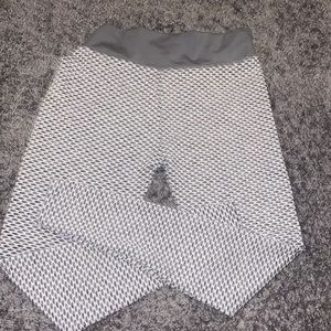 Scrunch leggings size large